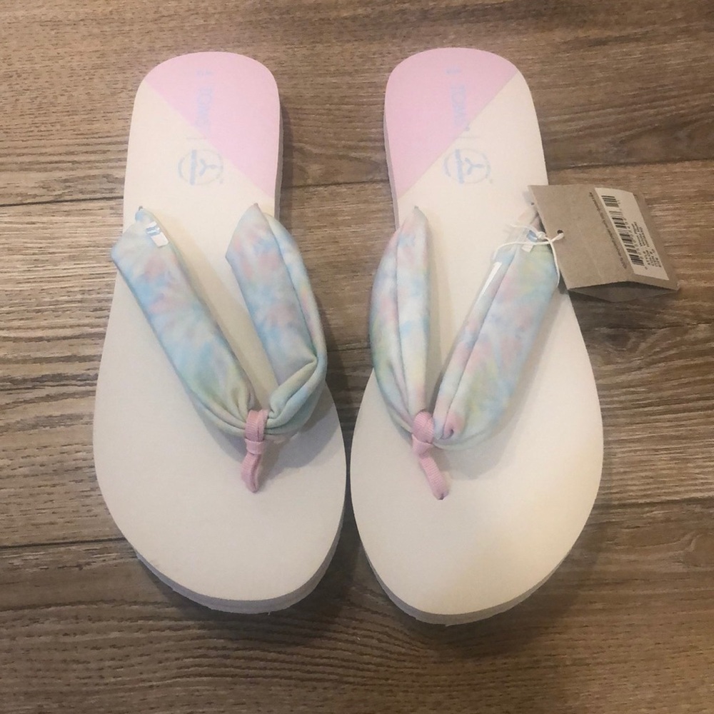 NWT Toms Piper Flip Flops in White and Tie Dye Size 12